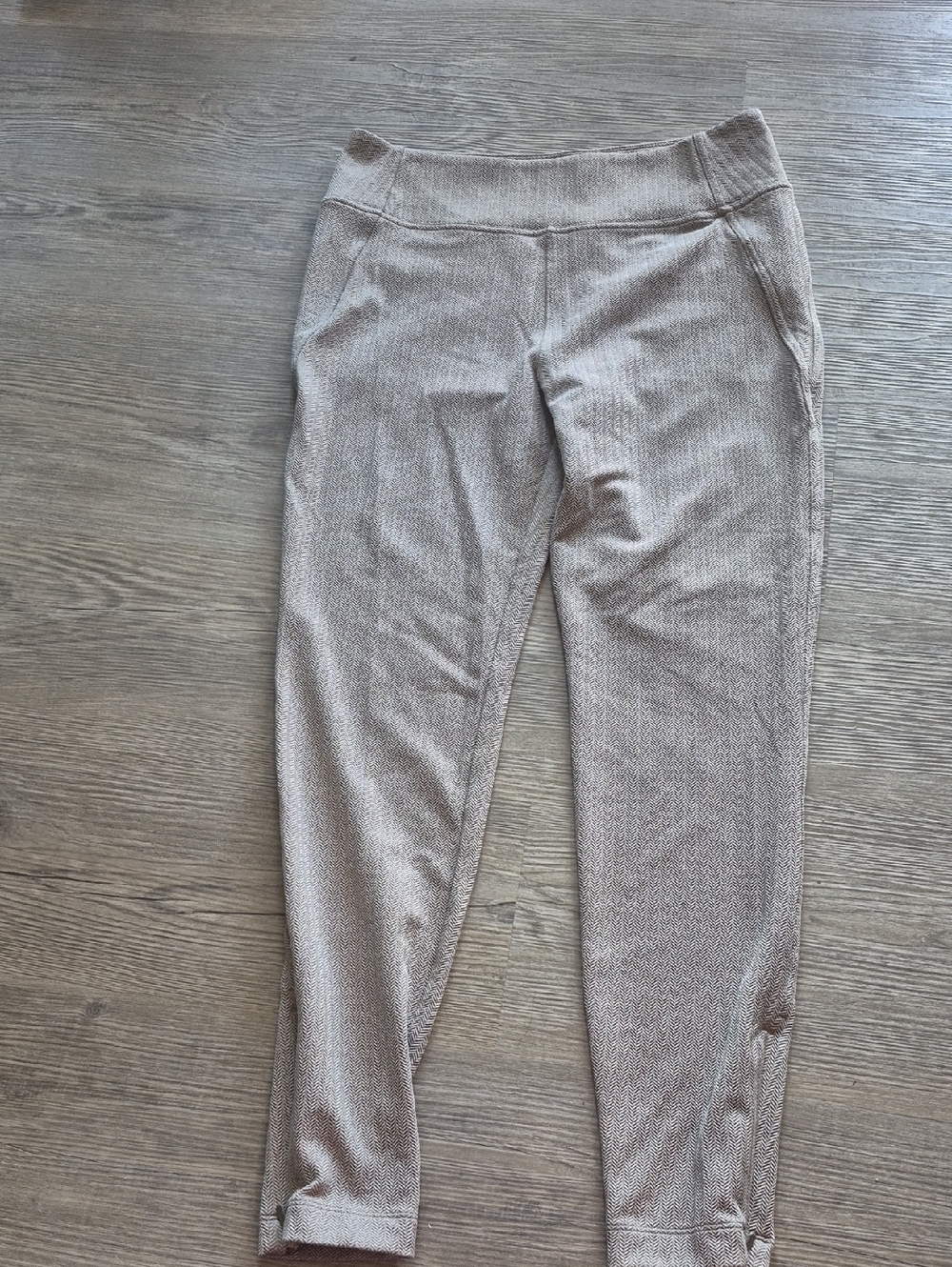 Athleta Delancey Skyline Tight Light Taupe Houndstooth Pull-On Knit Joggers. Med